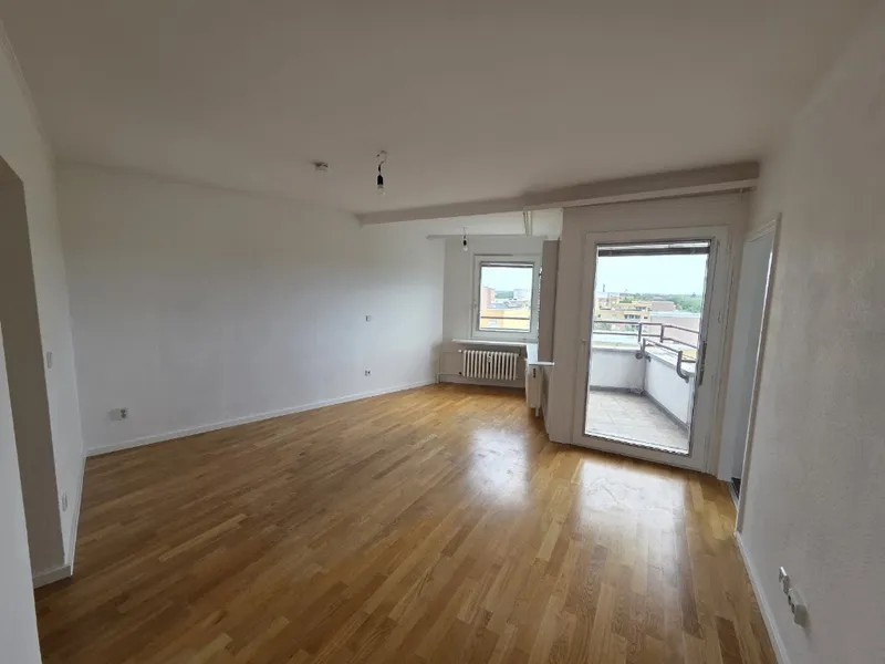 Klein, fein, praktisch mit fantastischem Ausblick - 1,5-Zimmer-Wohnung mit Balkon ruft! — photo 1